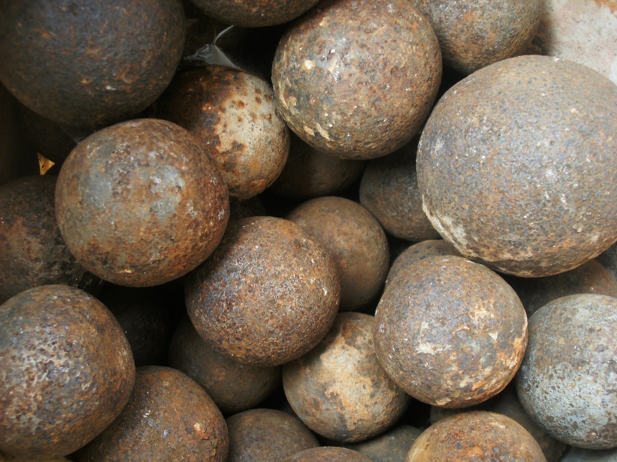 Alamo Cannon Balls - Military and Wartime