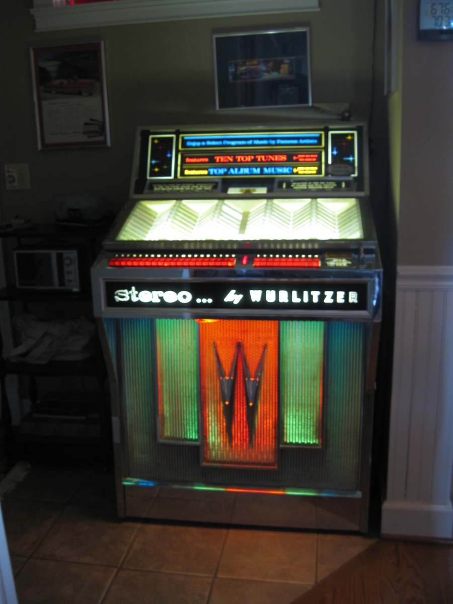 1964 Wurlitzer 2800 Juke Box - Coin Operated