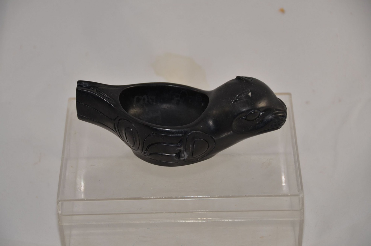 Native American Northwest Indian Argillite Haida Carved Grease Bowl - Native American