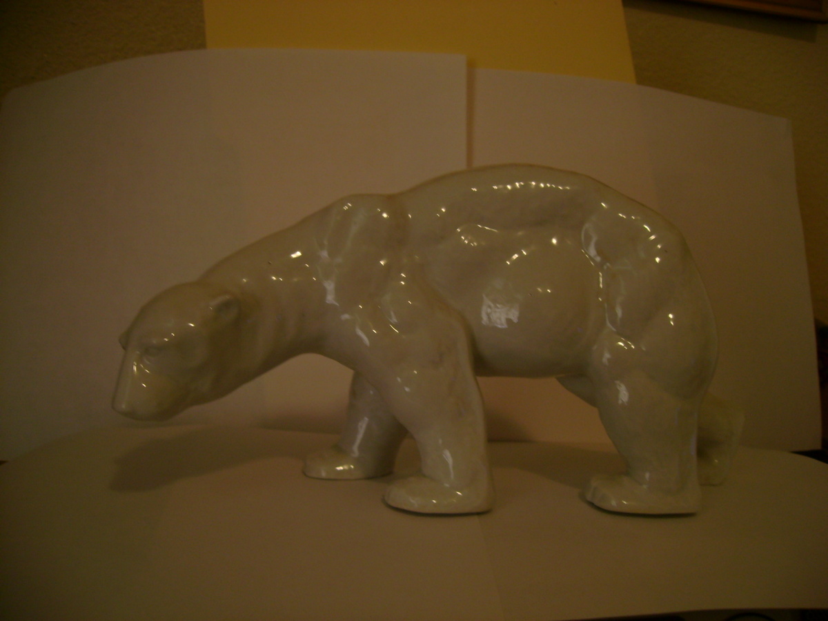 Schau Kunst Porcelain Polar Bear - Art Pottery
