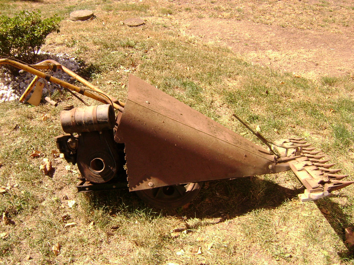Unknown 1940's sickle bar mower