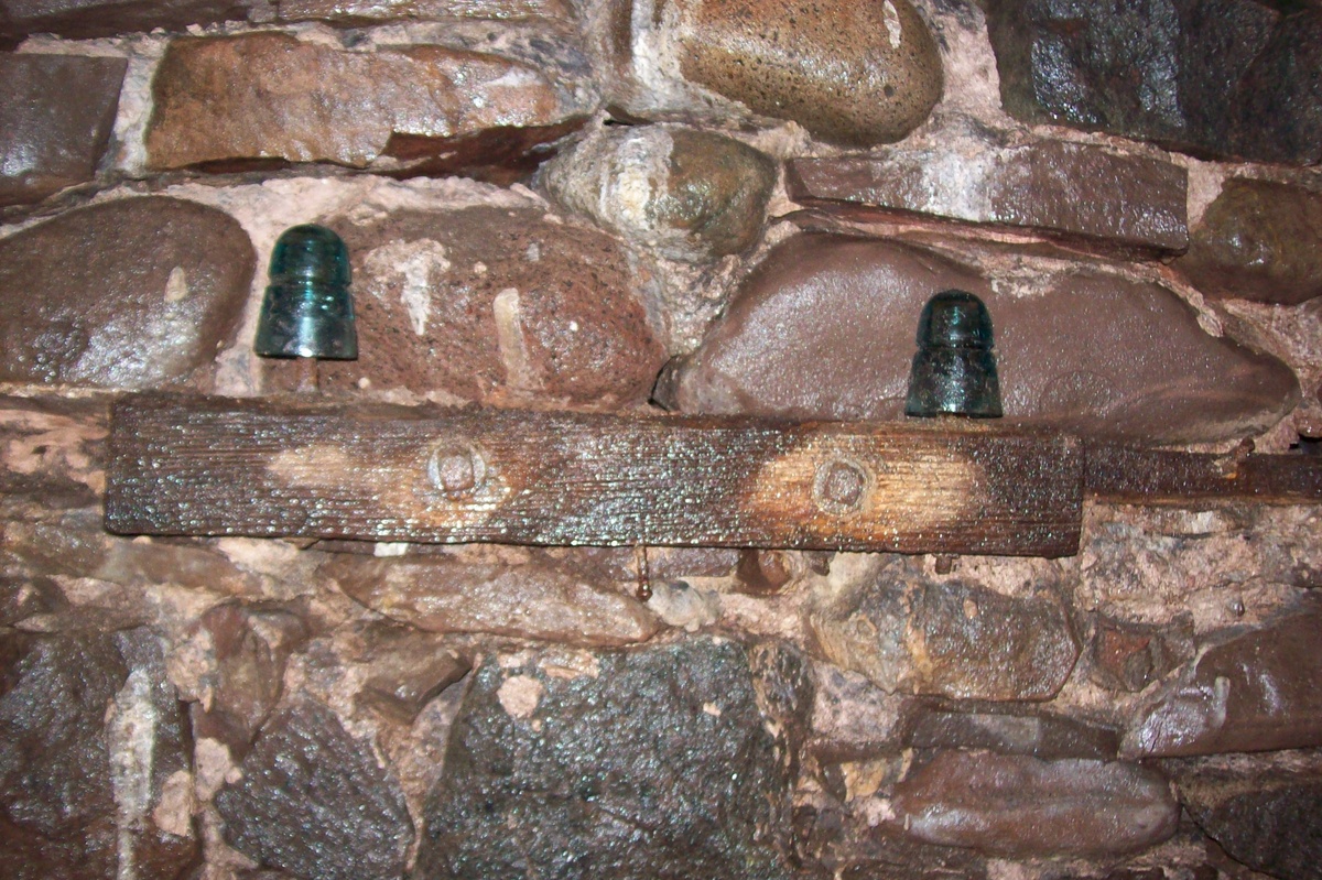 Hemingrey Glass insulator