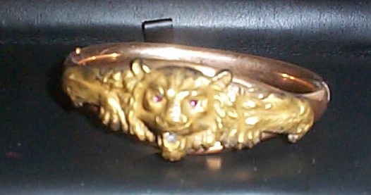 LION'S HEAD BRACELET.