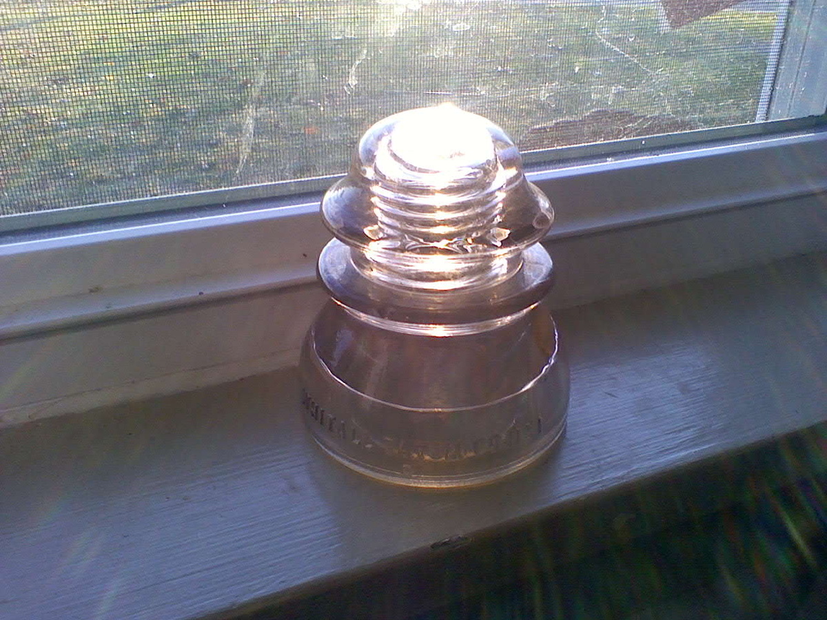 Champagne Insulator