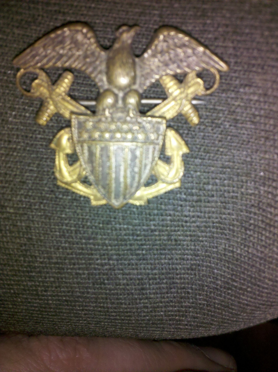 RARE WWI era US Navy "look left" eagle cap device