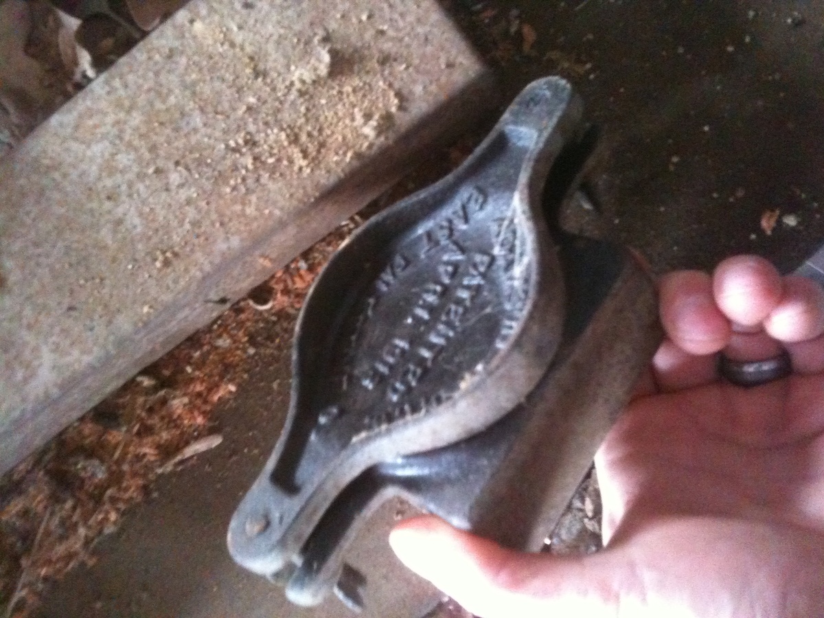 What's this??? I found it while picking through some Model T & A parts - Tools and Hardware