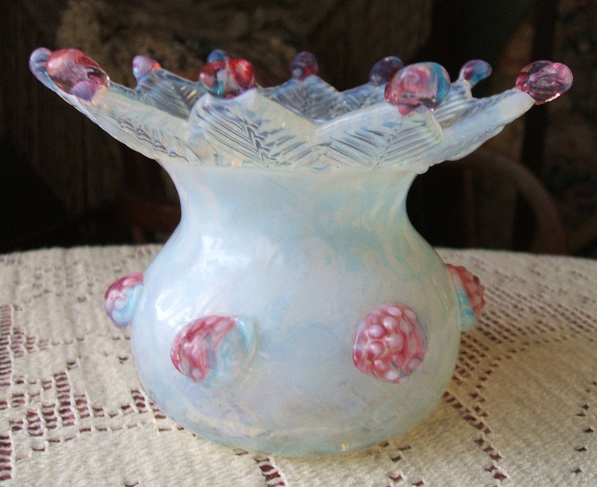 fiery opalescent vase - Art Glass
