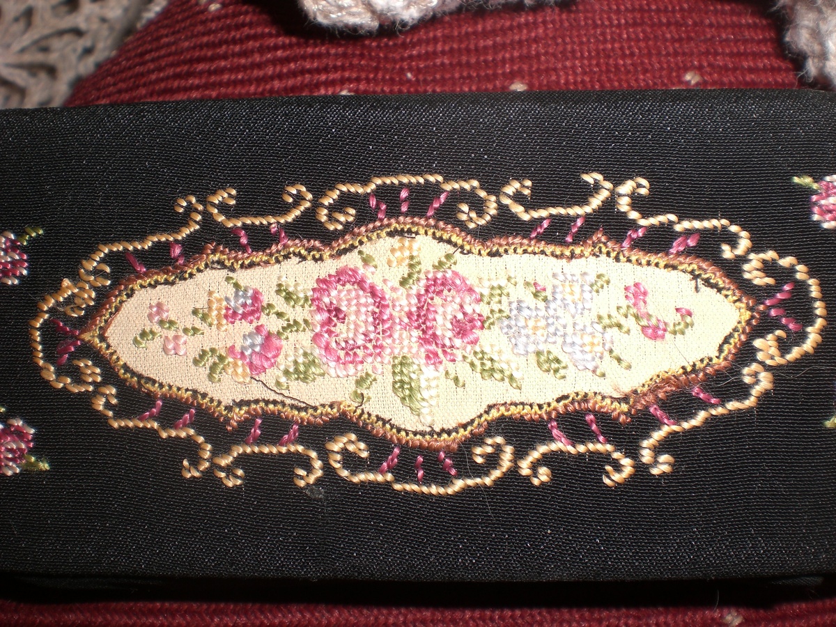 Embroidered Eyeglass Case - Vintage