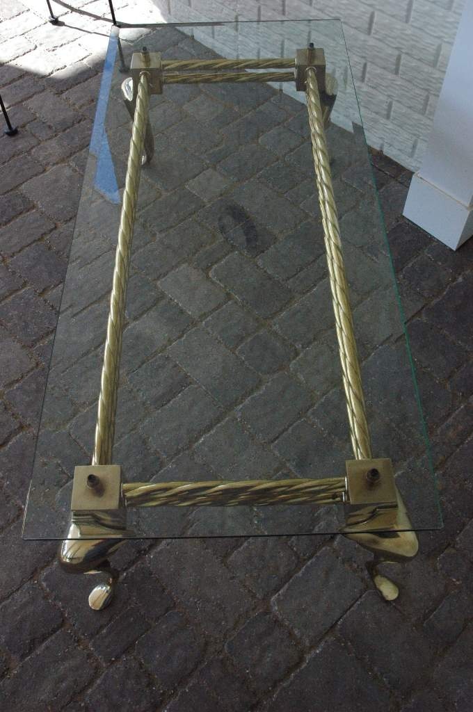 Can you help me identify this table????