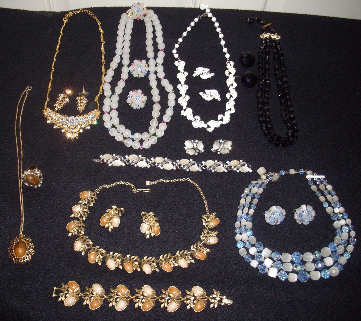 Black Friday Scores. - Costume Jewelry