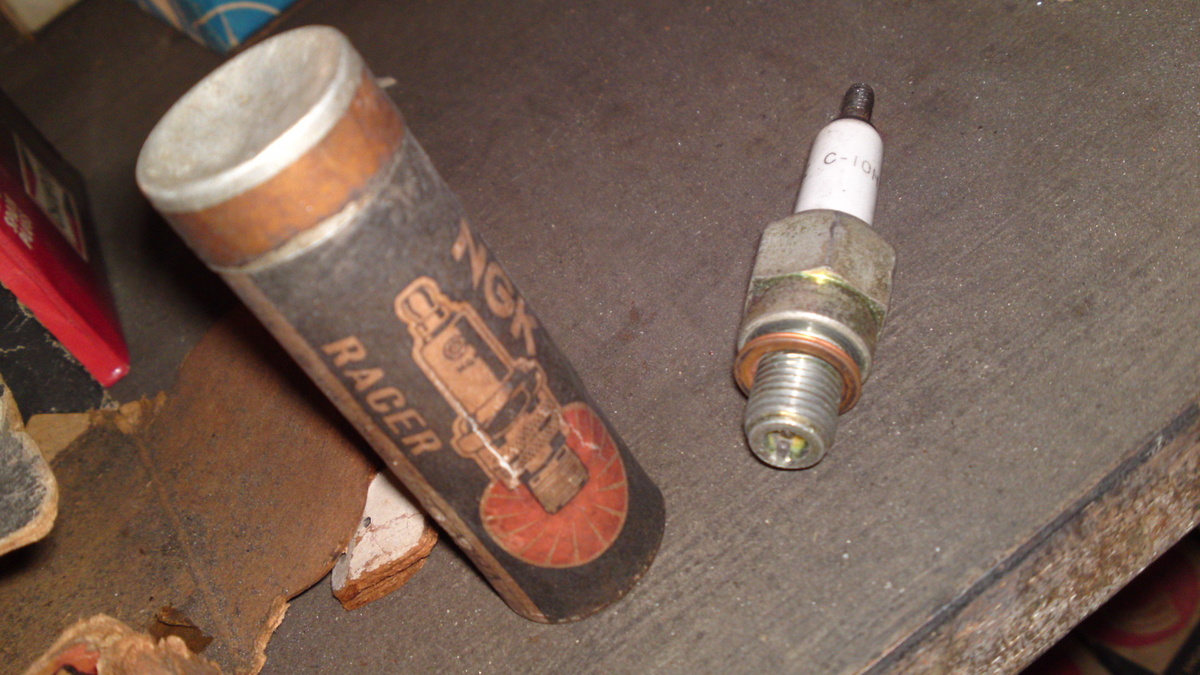 old school spark plug