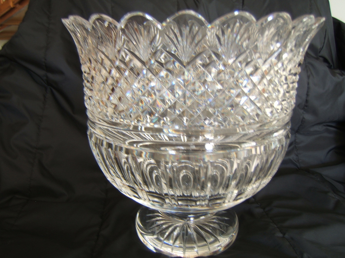 VINTAGE WATERFORD PRESENTATION BOWL  - Glassware