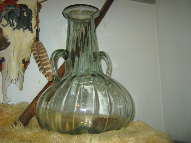 big beautiful vase - Art Glass