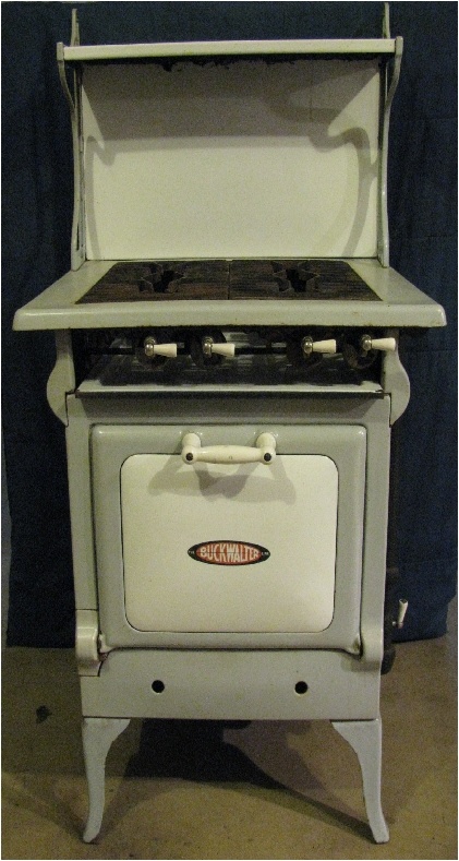 Buckwalter Gas Range - Kitchen