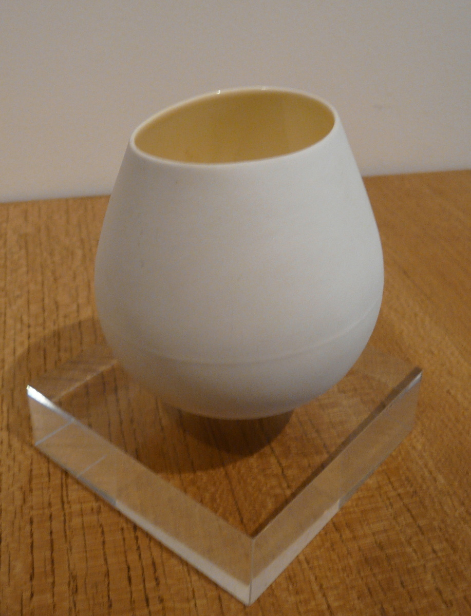 O-BALANS MARIA JOHANSSON 2000 - Art Pottery