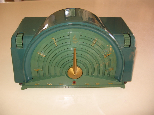  1954 Rare Art Deco Emerson Tube Radio model  744-B