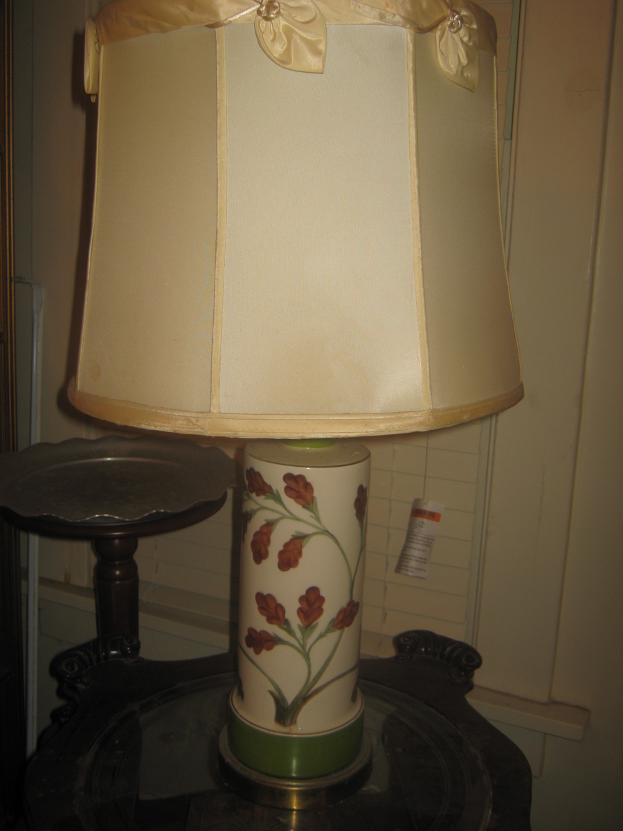 Old lamp /floral design 