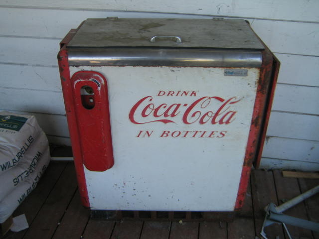 The coke machine my neighbor gave me! - Coca-Cola
