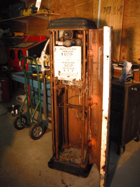 My first gas pump restoration
