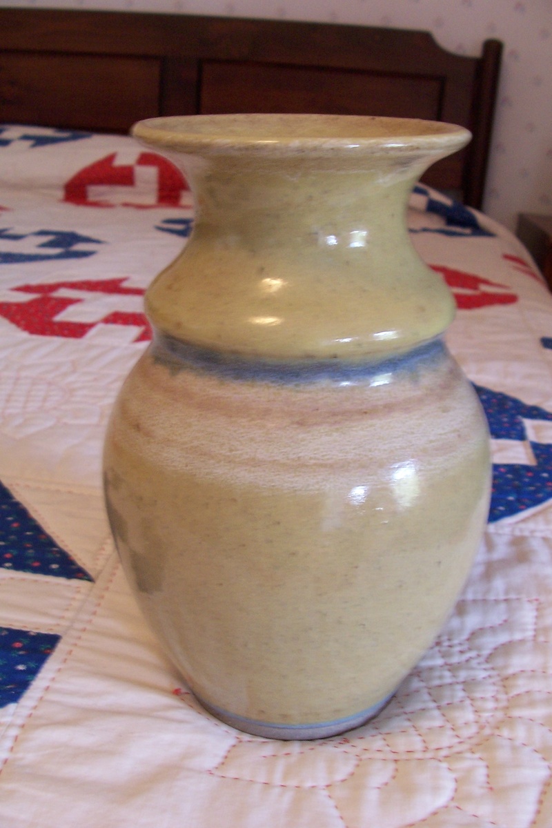 unidentified pottery vase