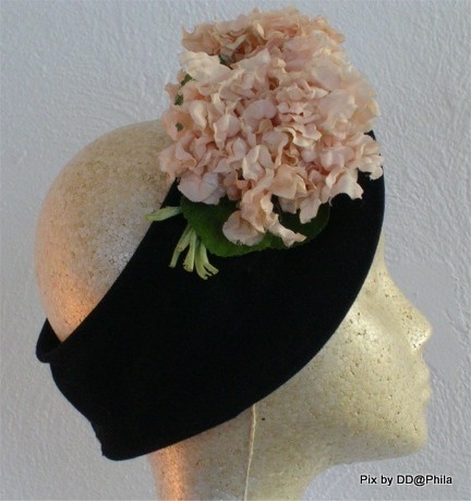Black open crown winter hat