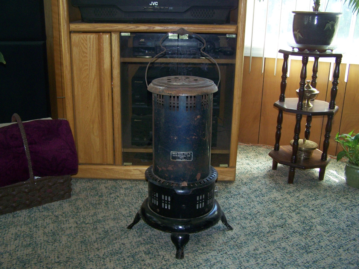 Vintage Kerosene Heater US Stove Company Model US89P