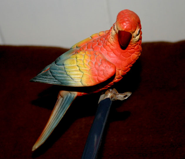 Clip-on porcelain parrot  - Asian