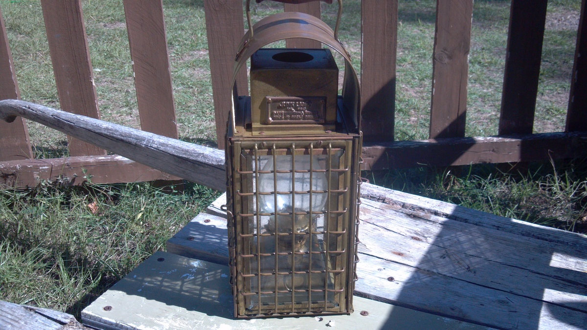 1943 British junk ship lantern  - Lamps