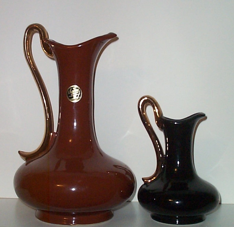 SAVOY CHINA - TWO SIZES I - Art Pottery