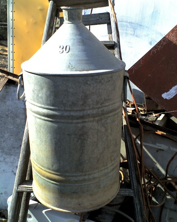 Help Me To Figure Out What This Can Was Used For .PLEASE - Petroliana