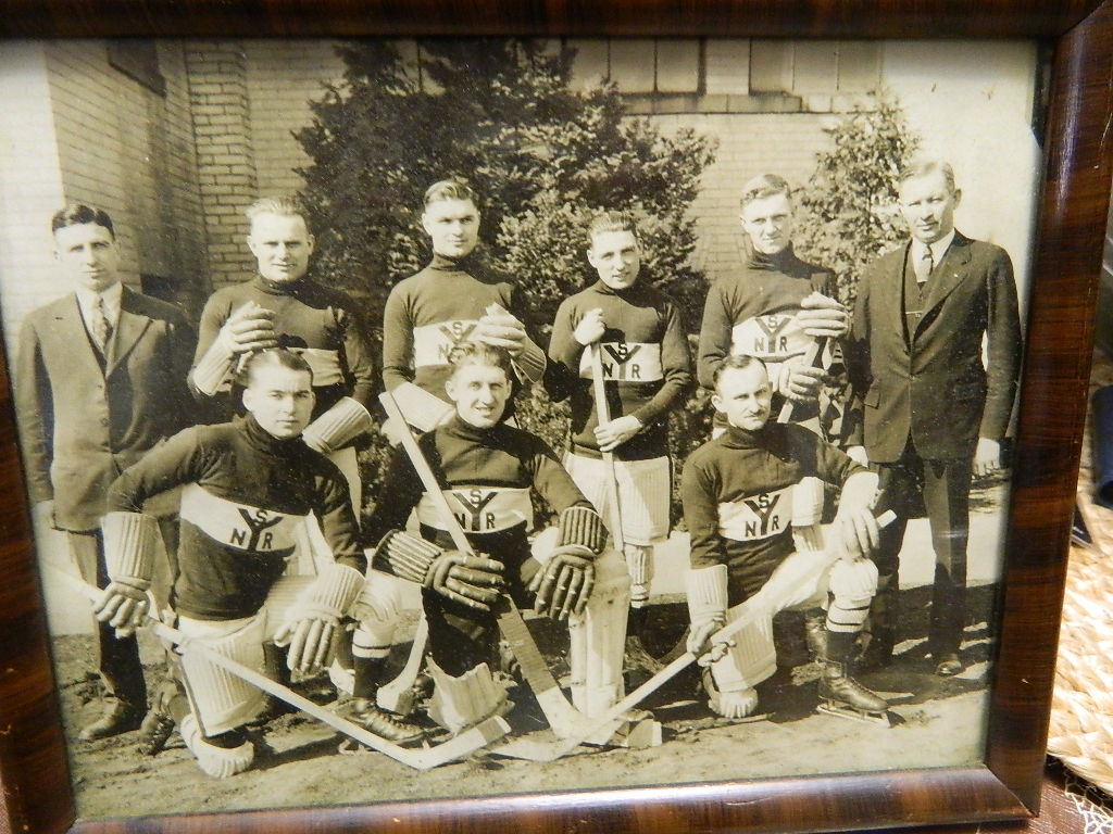 VINTAGE EARLY 1900's HOCKEY PHOTO