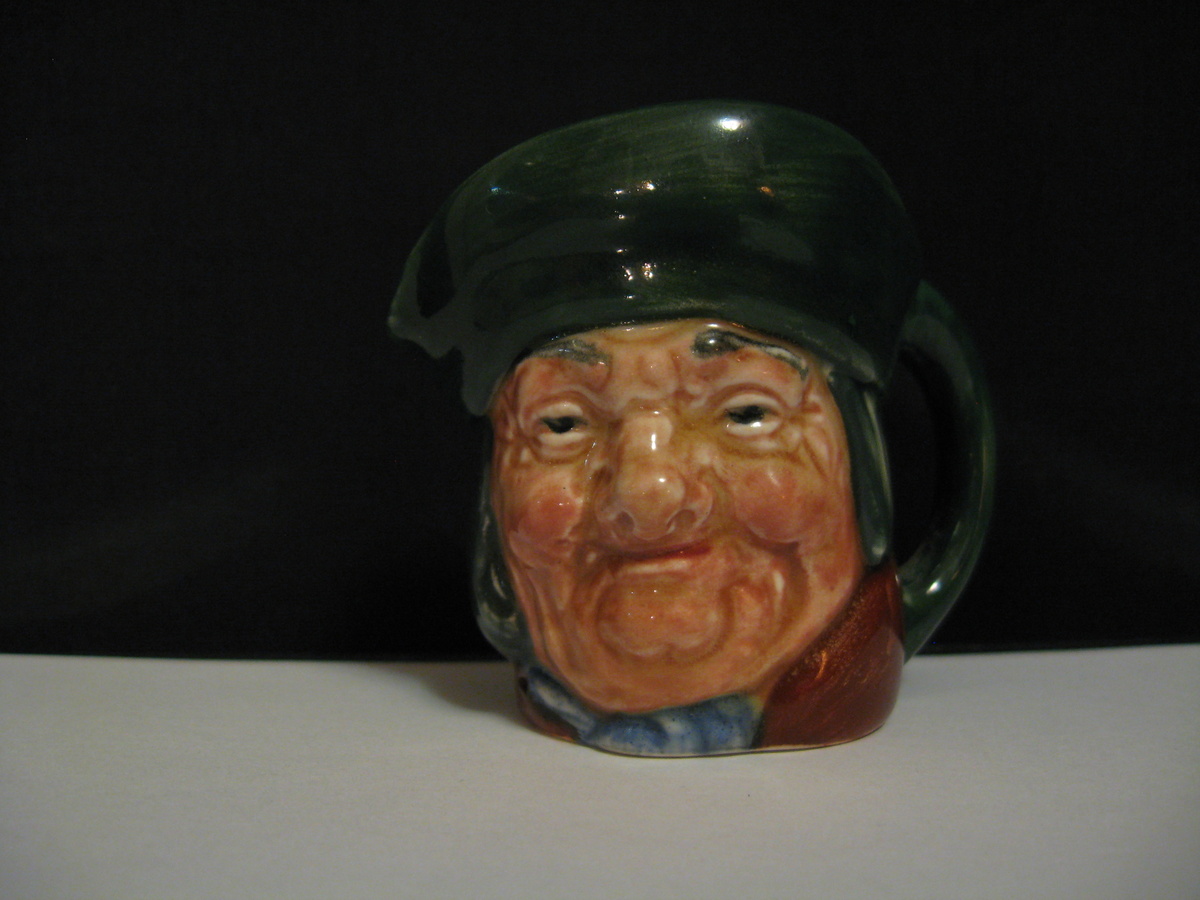 VINTAGE ROYAL DOULTON  SMALL TOBY PHILPOTS - Art Pottery