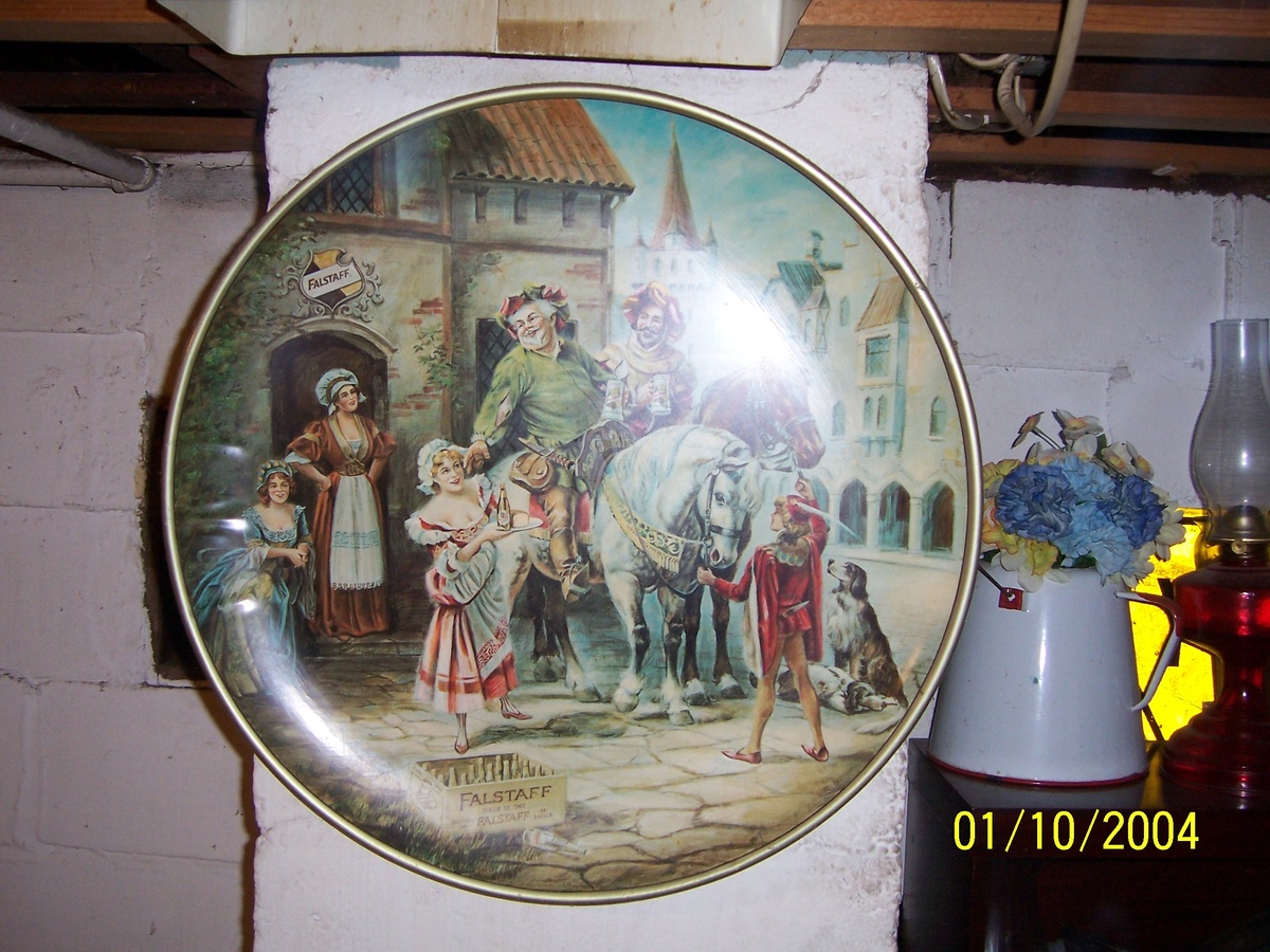 Metal serving tray