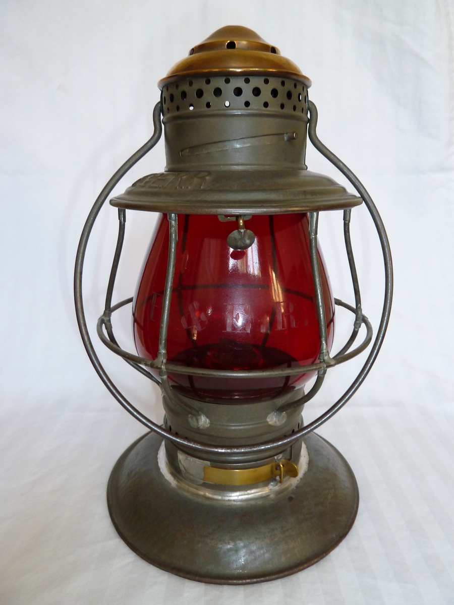Philadelphia & Erie Railroad Lantern - Railroadiana