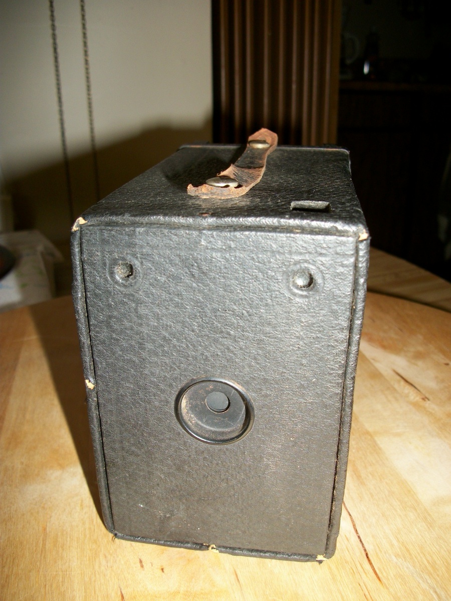 1903 Kodak camera - Cameras