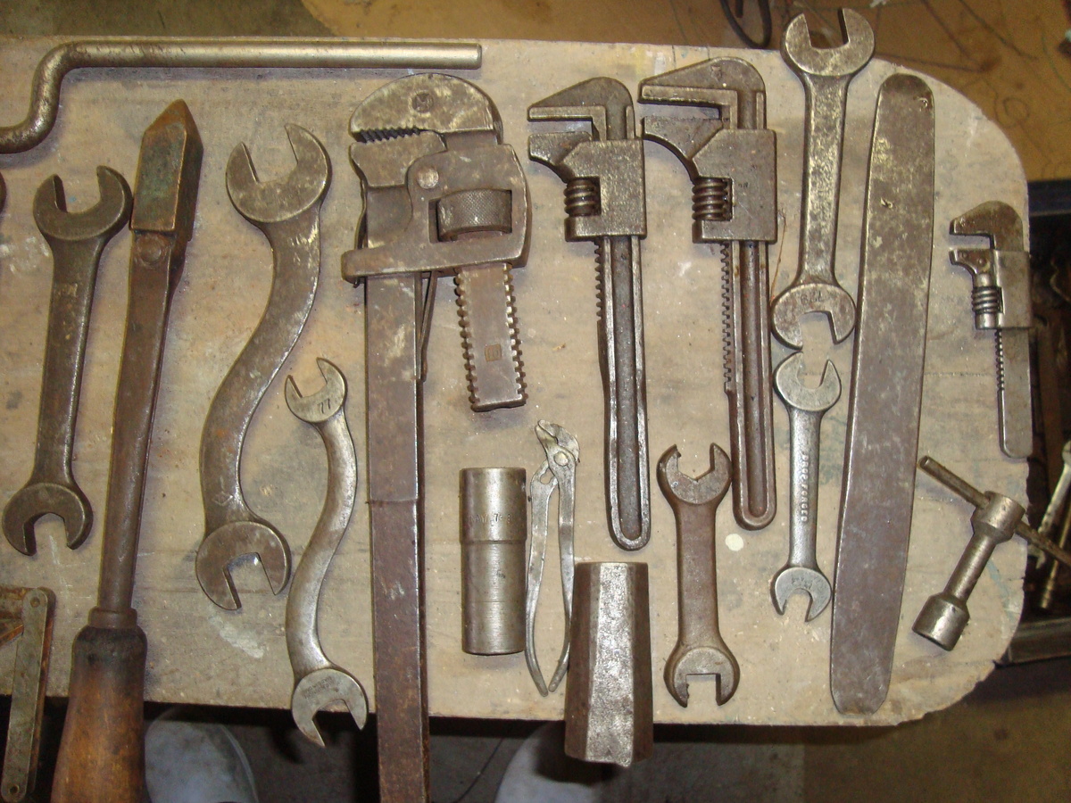 wrenches 