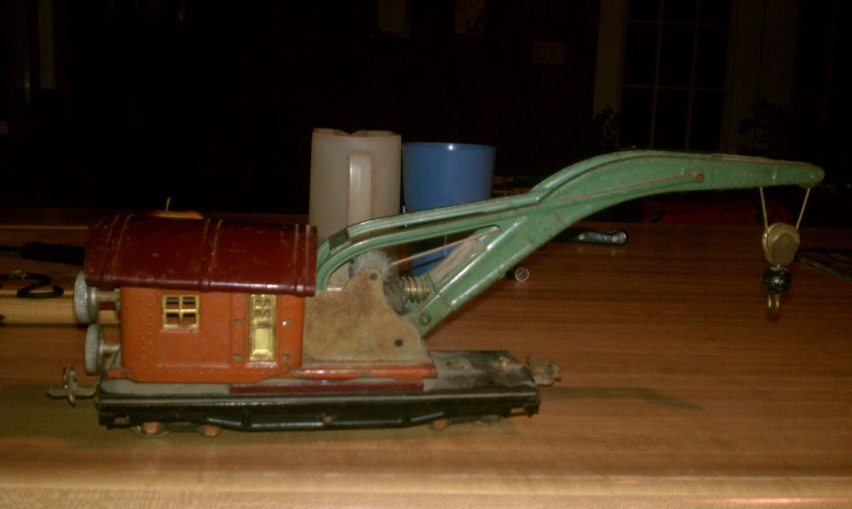 Tin plate 810 crane