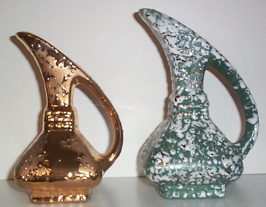 SAVOY CHINA - GOLD PAIRS III - Art Pottery