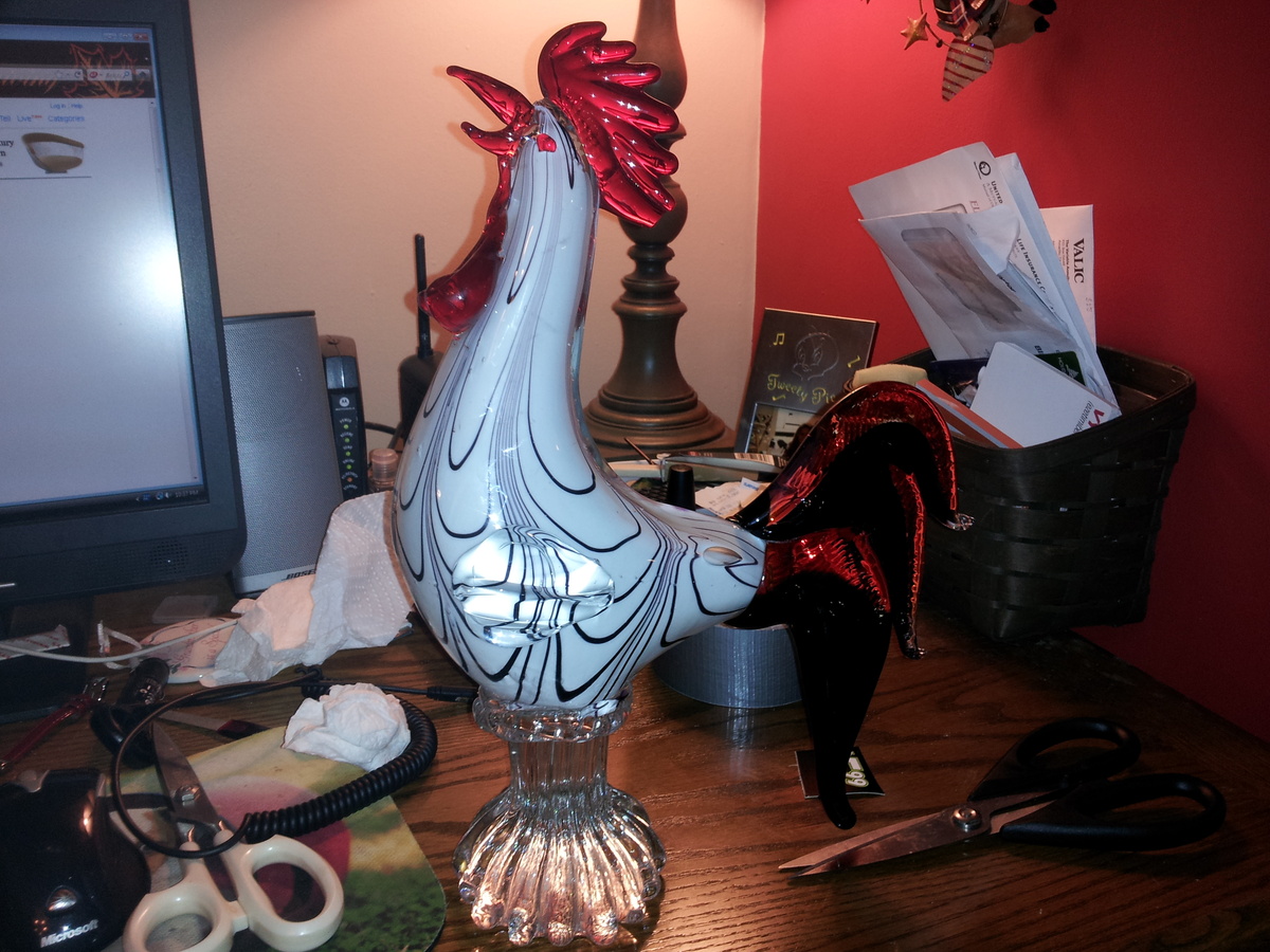 I need info on this rooster! - Art Glass