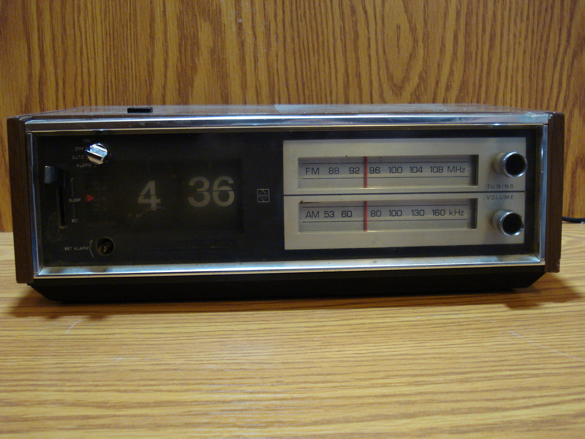 Panasonic Flip Clock Radio  - Radios