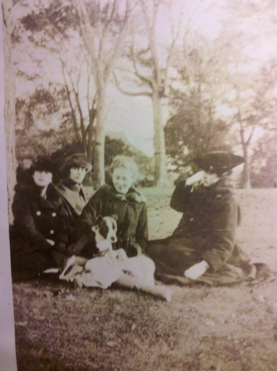 1914 ladies and their Pit Bull