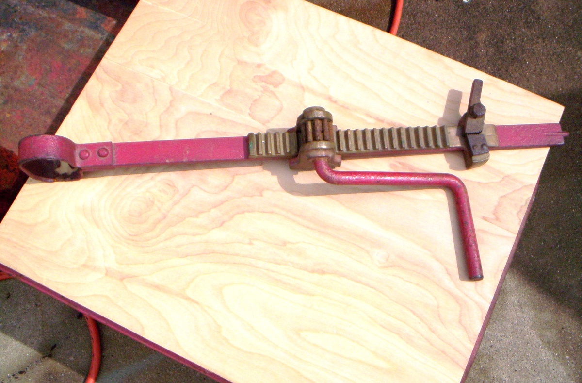 Barbed Wire Stretchers