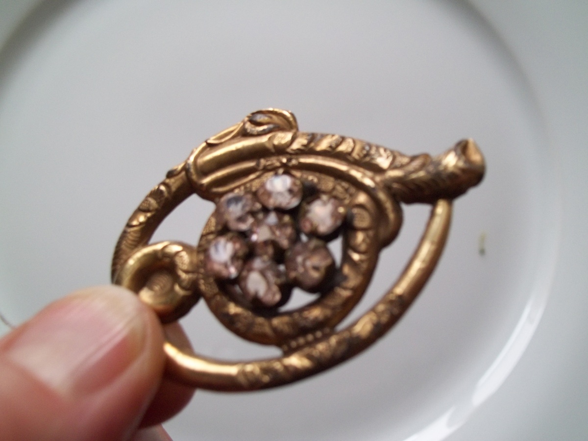 Antique Brooch - A Whip with C Clasp & T hinge pin