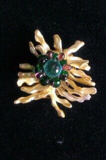 A brooch that is so ugly it's almost beautiful!