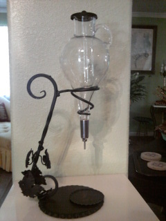 Hanging Wine Dispenser - Glassware