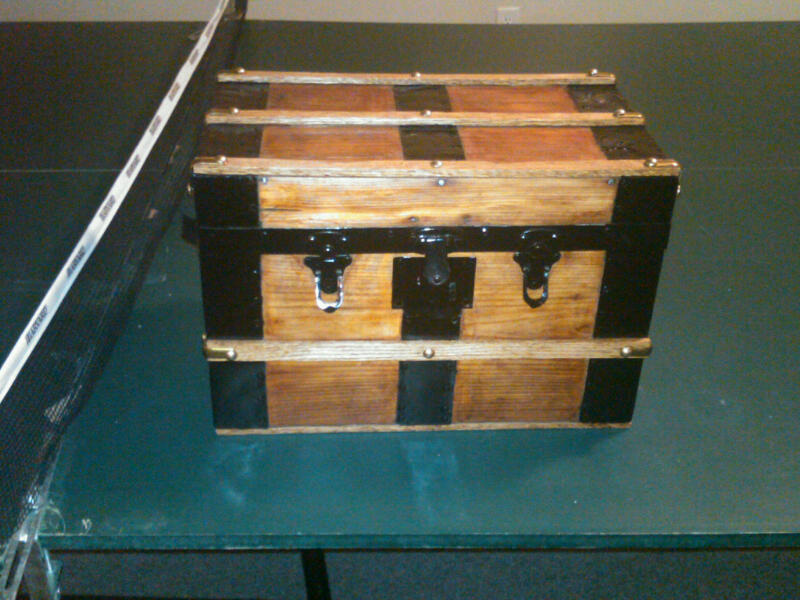 Small saleman's sampler - Furniture