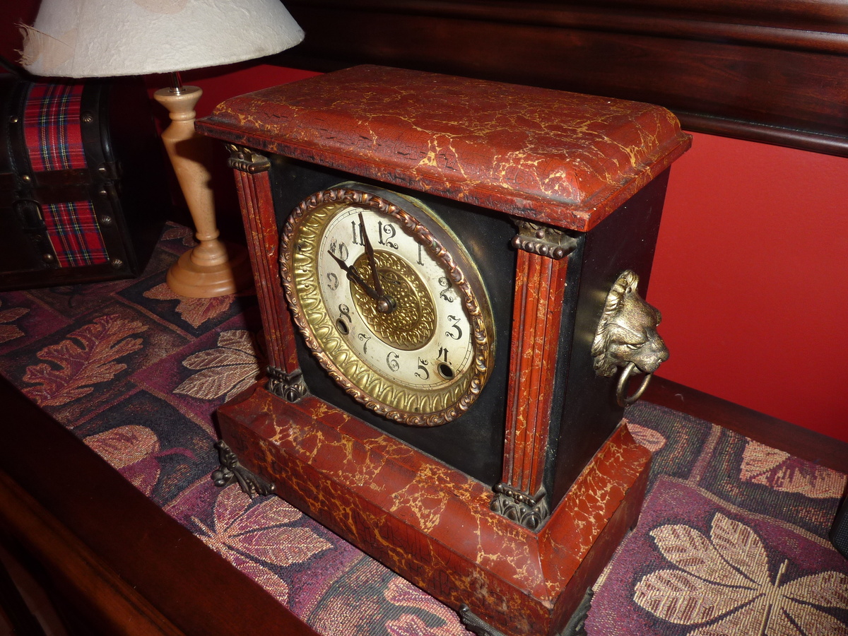 E. Ingraham clock - Clocks