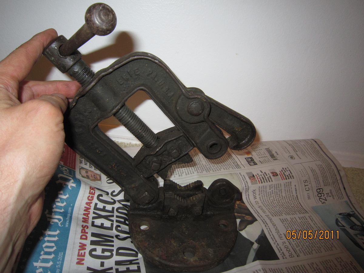 Antique Ridgid Pipe Threader and Vise - Tools and Hardware