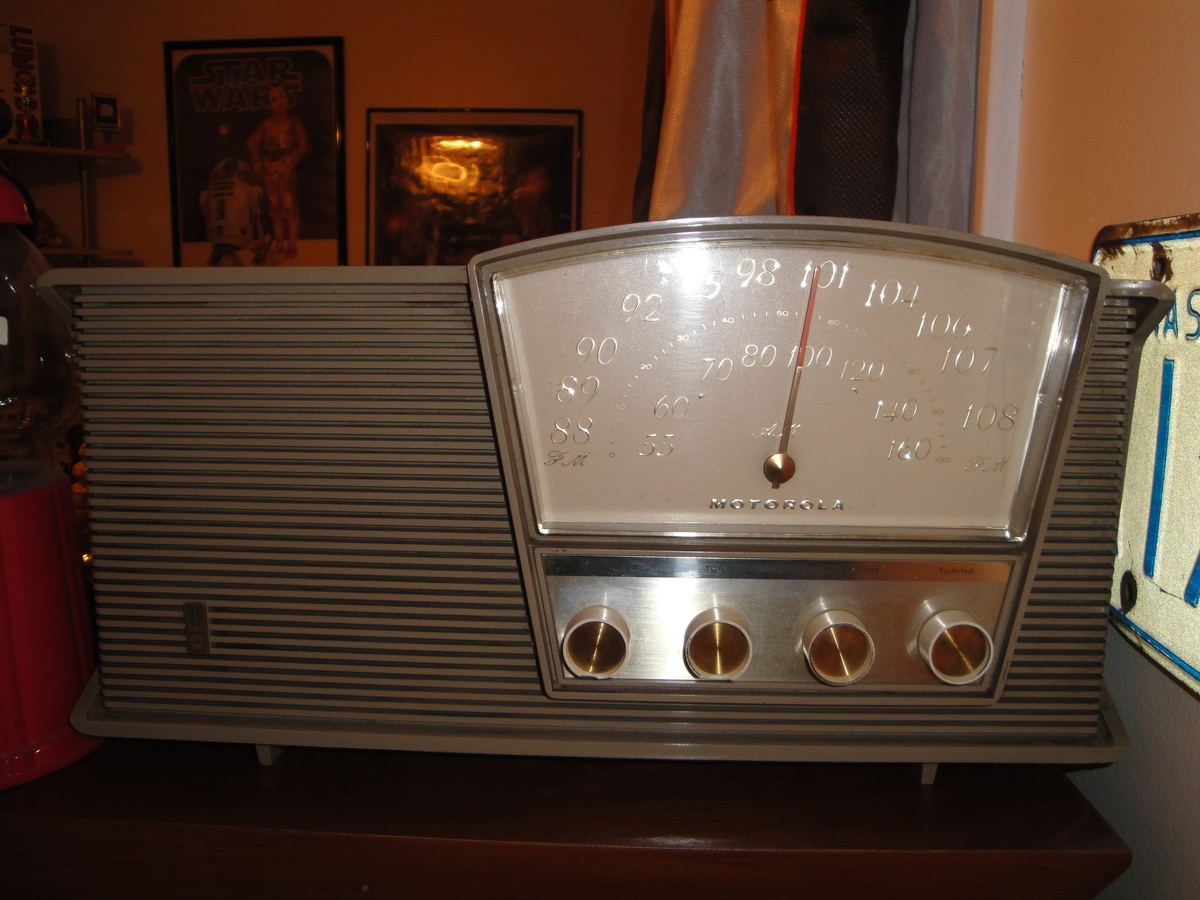 1950s radio Motorolla