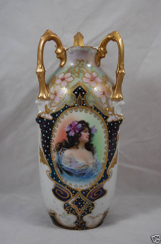 E. S. vases (Prov. Saxe  and EZ Clermont marks).